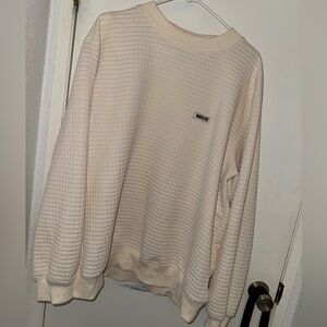 White fox boutique crewneck sweatshirt